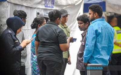 ero.me malay|‘Mother was everything to me’: Son who regrets victim  .